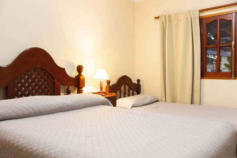 Hostal La Plaza