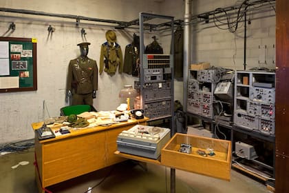 En el piso 23 del hotel comenzó a funcionar un centro de espionaje de la KGB, el servicio de inteligencia ruso, donde se encontraban agentes para interceptar señales de radio y transmitir información al gobierno soviético