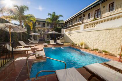 Hoteles en destinos imperdibles para disfrutar los feriados que se vienen.