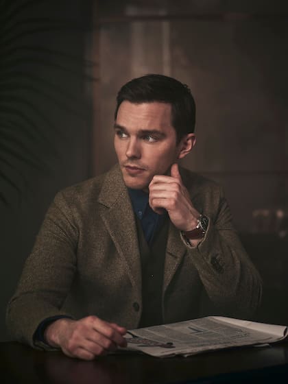 Hoult, de 29 años, tiene ya una extensa carrera en cine y televisión