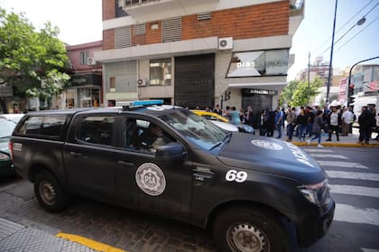 La Policía allanó una vivienda en Emilio Lamarca al 400, en Floresta, por supuestas conexiones con la organización libanesa Hezbollah