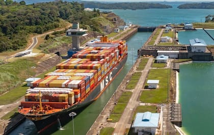 Hoy, el canal es cruzado por barcos de muchos tamaños, incluidos los más grandes del mundo