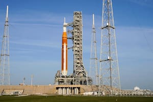 Hoy es el lanzamiento del cohete Artemis II SLS (Space Launch System, sistema de lanzamiento espacial) de la NASA (AP Foto/John Raoux)