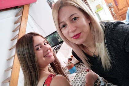 Hoy, Evelin y su tía Nancy suelen juntarse y pasar tiempo juntas