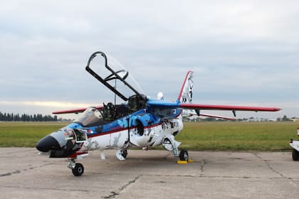 Hoy Fadea entregó un nuevo Pampa III Bloque II a la Fuerza Aérea
