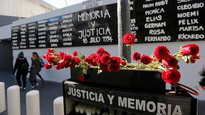 El próximo domingo se cumple un nuevo aniversario del ataque a la Asociación Mutual Israelita Argentina (AMIA), ocurrido en la calle Pasteur 633 el 18 de julio de 1994