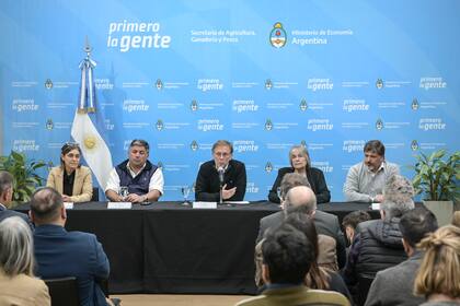 Hoy se presentó oficialmente la cepa vacunal para tratar la leucosis bovina