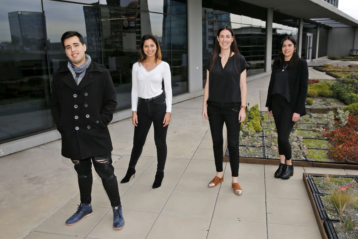 Hoy son adultos, tuvieron que atravesar diferentes duelos pero lograron salir fortalecidos; comparten un anhelo: borrar prejuicios y concientizar sobre la realidad de los chicos que esperan una familia