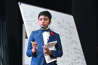 Fue niño genio a los dos años y profesor universitario a los siete: hoy es viral por enseñar a soltar amistades tóxicas