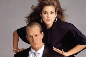 Fue el primer supermodelo masculino del mundo pero cayó en una secta “para ricos y lindos”