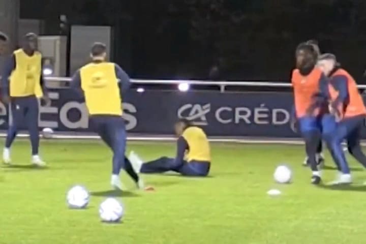 El momento exacto de la lesión del francés Christopher Nkunku que se perderá el Mundial de Qatar