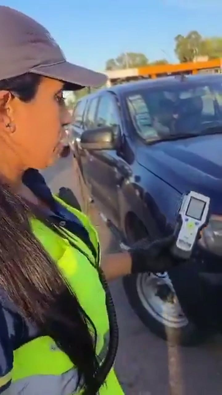 Un efectivo de la Policía Federal fue pasado a disponiblidad tras dar positivo en un test de alcoholemia mientras manejaba