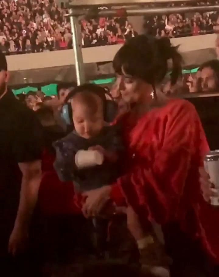 Dakota Johnson en el último show de Coldplay en Buenos Aires