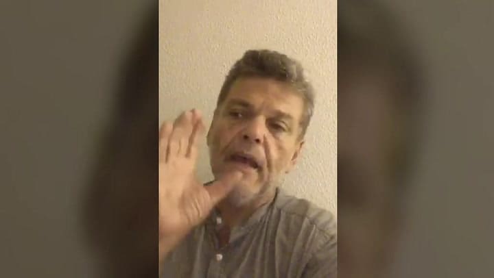 Fragmento de la transmisión de Alfredo Casero en Twitter