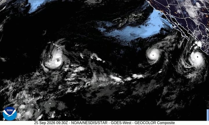 Satélite De La NOAA Sobre Los Tres Sistemas