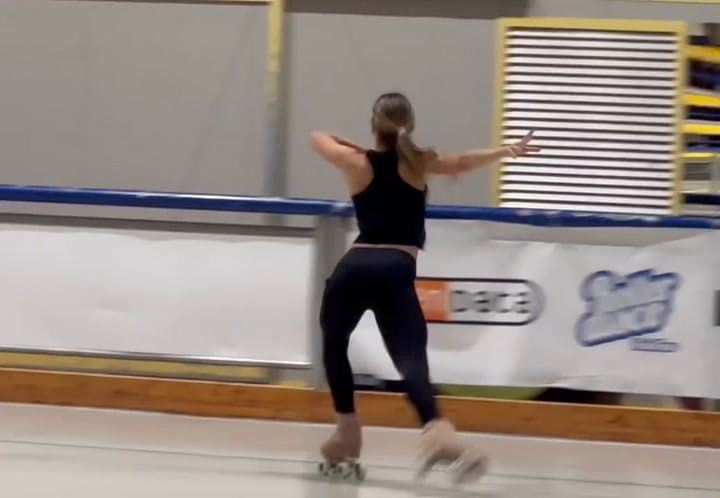 Delfina combina el deporte con la carrera universitaria