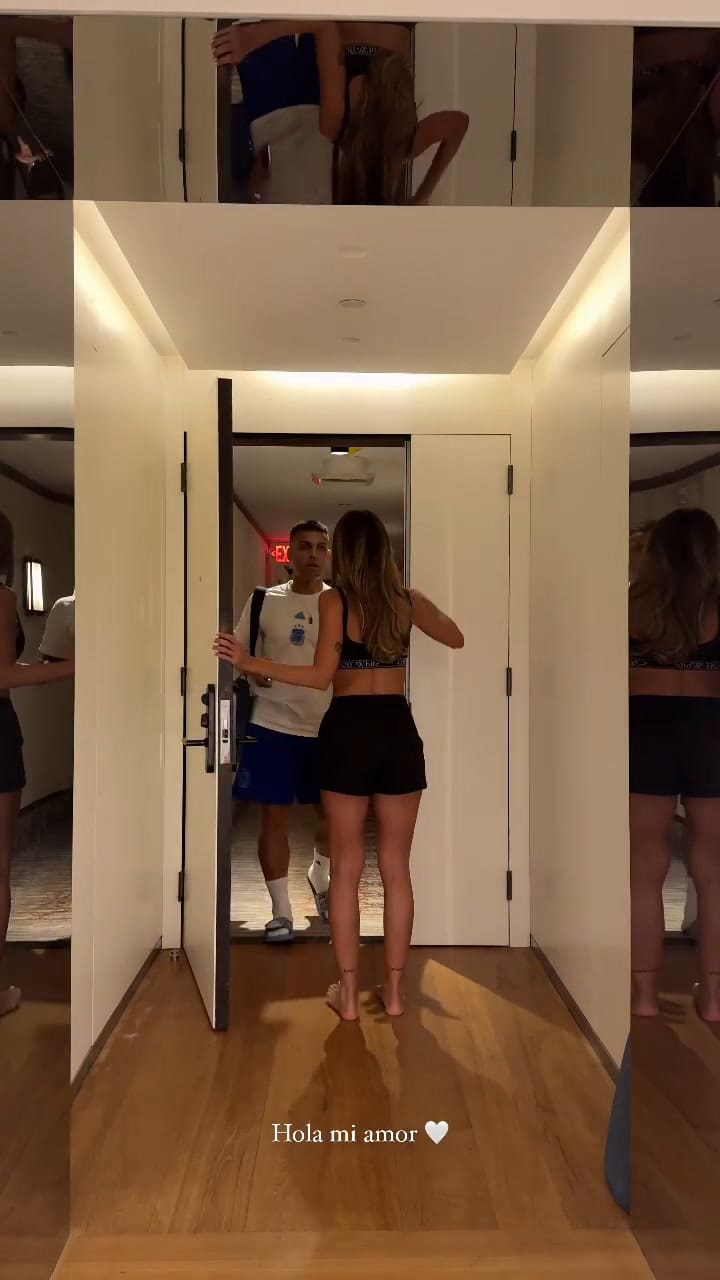 Agustina Gandolfo grabó una escena romántica junto a Lautaro Martínez