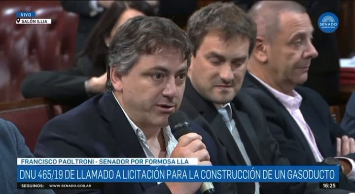 La insólita metáfora de un senador libertario
