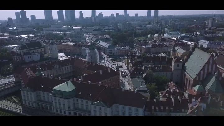 Varsovia, vista desde un drone - Fuente: YouTube