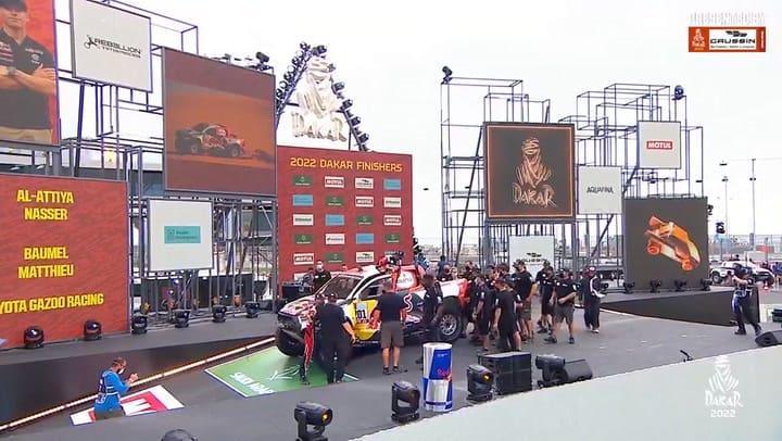 Así celebró Nasser Al-Attiyah de Qatar tras ganar el Rally Dakar 2022