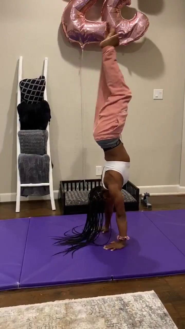 Simone Biles que enloquece a millones de fanáticos con un nuevo challenge - Fuente: Twitter