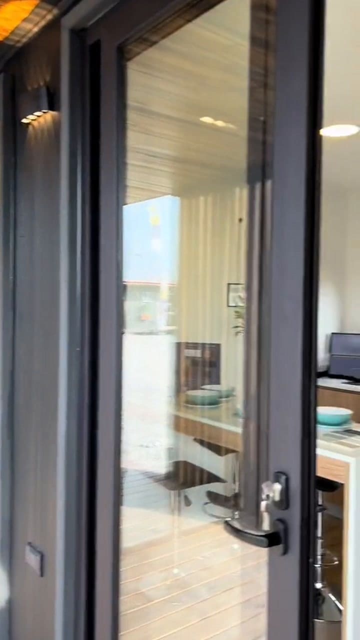 Casa con containers Propiedades
