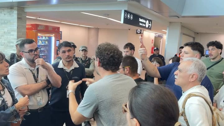Otra escena de reclamos en el aeropuerto de Natal (@soligoomezz)