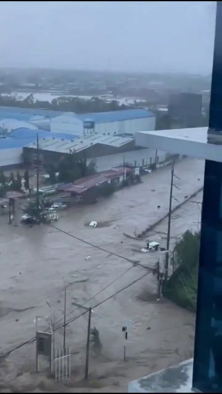 El tifón Kalmaegi causó fuertes inundaciones en Cebú, Filipinas