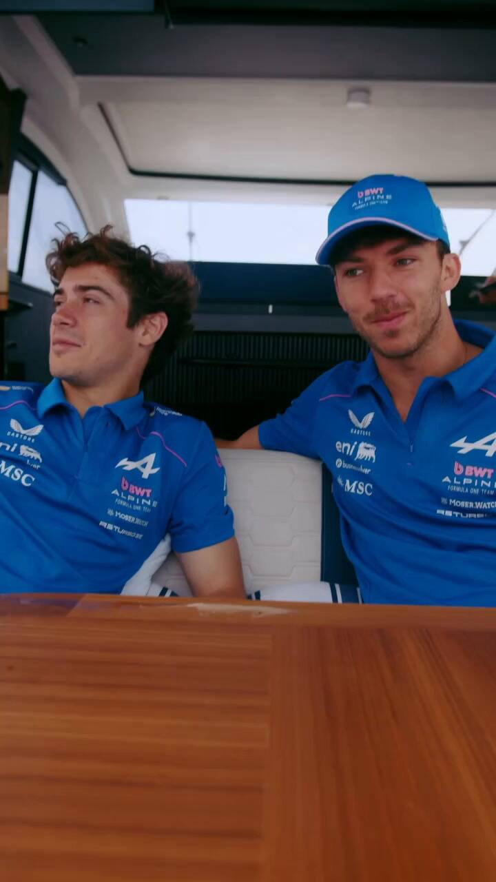 El equipo de Alpine llegando a Mónaco