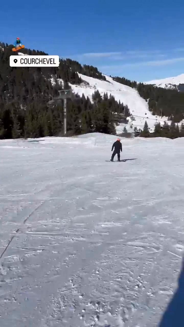 Carlos Tévez demostró sus aptitudes en la nieve