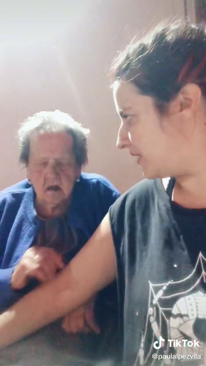 Las desopilantes ocurrencias de una joven que hicieron llorar de risa a su abuela