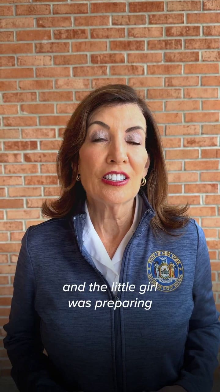 Hochul apuntó contra Trump tras la deportación de una niña de seis años