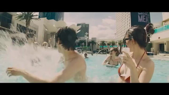 Anora Trailer Español Subtitulado (2024) › Mikey Madison