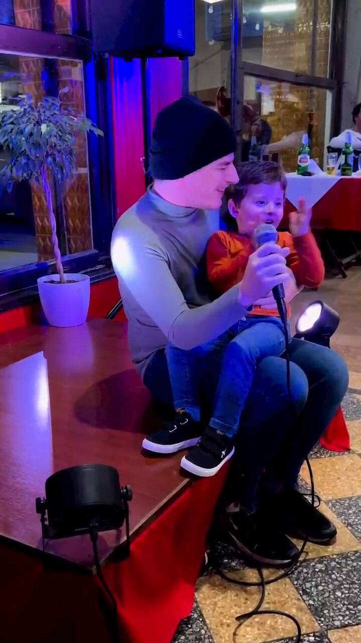 Nahuel Pennisi compartió el debut de su hijo de 3 años sobre un escenario