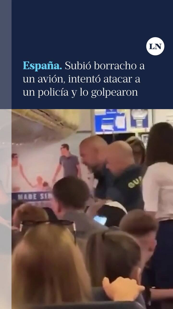 Un pasajero subió a un avión borracho, intentó atacar a un policía y recibió una golpiza en España