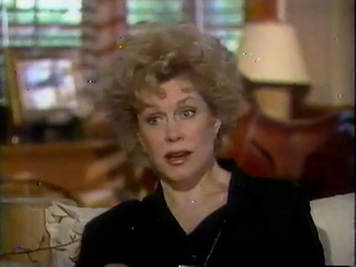 Elizabeth Montgomery en una entrevista con John Tesh en 1992
