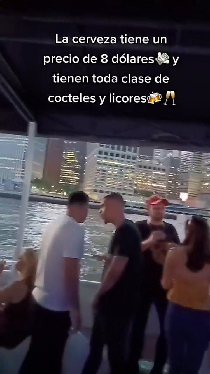 Un tiktoker colombiano se va de fiesta en un crucero de Nueva York