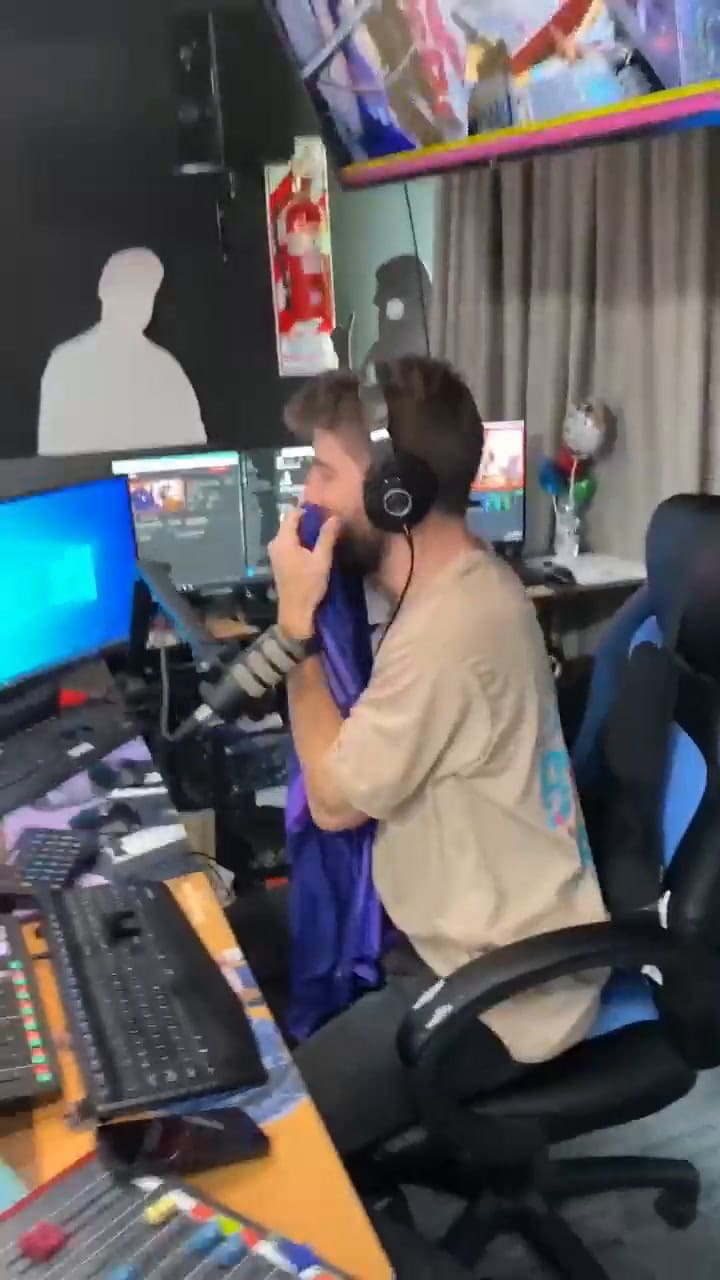 El equipo de Nadie dice nada, se prepara para viajar al Mundial (Video: Twitter @nadiedicenada_)