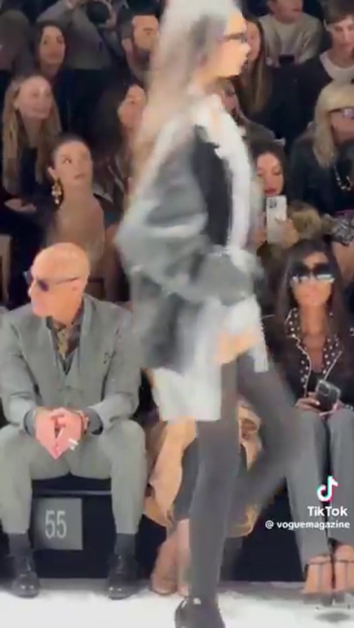 Valentina Zenere se roba todas las miradas junto a Meryl Streep en Milan Fashion Week