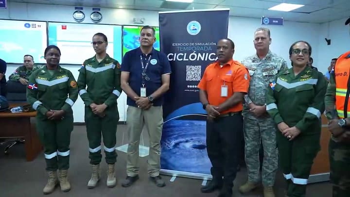 El presidente de República Dominicana visitó el COE tras el operativo