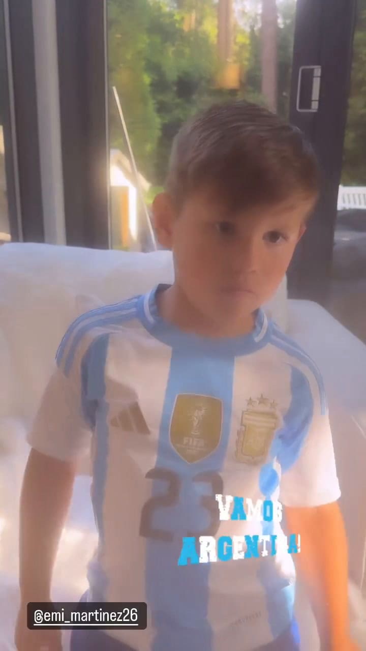 El aliento de los hijos del Dibu Martínez en la previa del debut de Argentina frente a Canadá