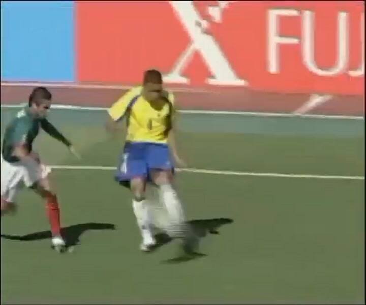 El gol de Agustín Delgado para Ecuador frente a México en el Mundial 2002