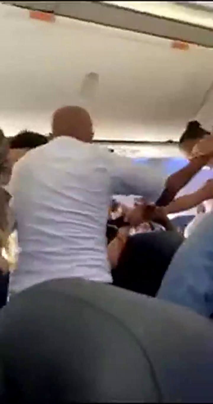 Brasil: una discusión entre dos mujeres terminó en una batalla campal dentro de un avión