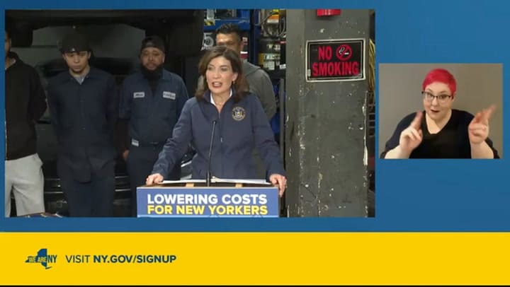 El anuncio de Hochul sobre su plan para combatir el fraude de seguros en Nueva York