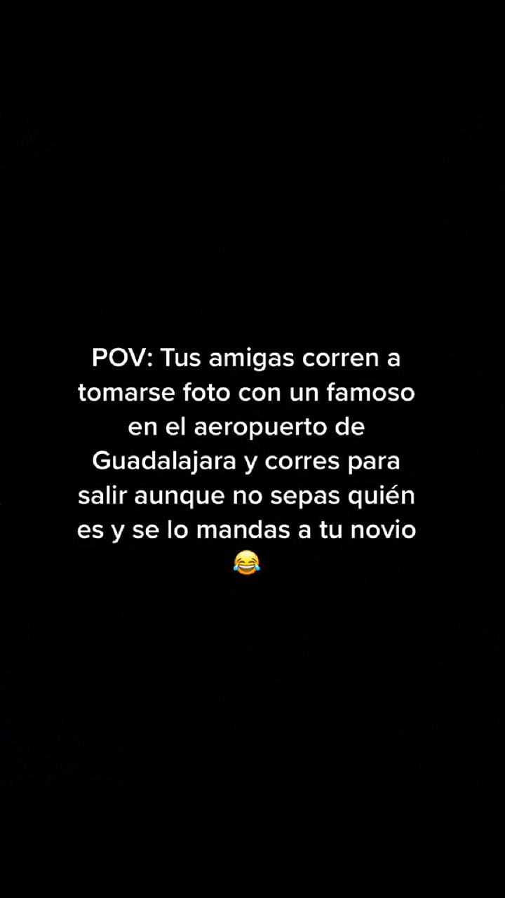 Chica pierde vuelo por tomarse foto con un famoso