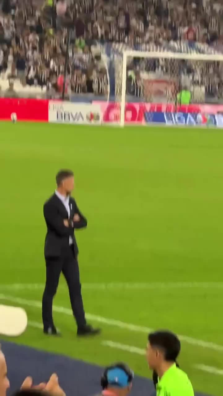 Evangelina Anderson fue a la cancha a alentar a Martín Demichelis