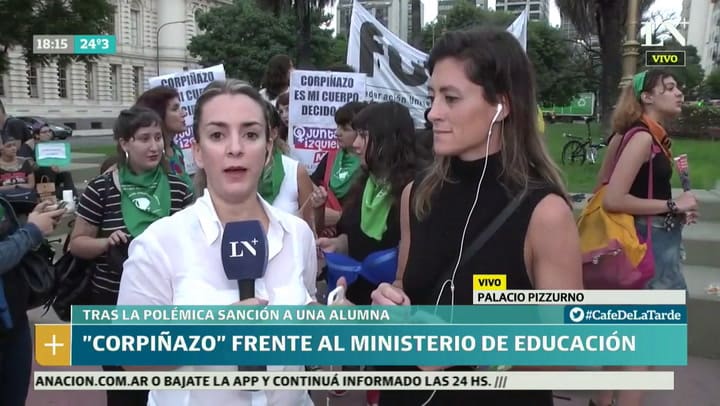 "Corpiñazo" frente al Ministerio de Educación
