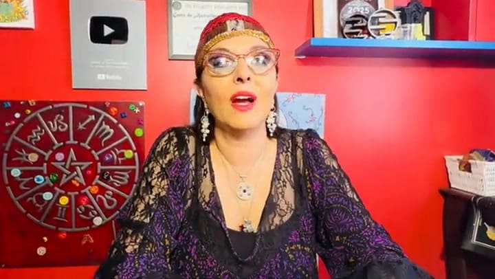#Comienza #Noviembre #Predicciones #Tarot #Jimenalatorre - Jimena La Torre Esoterismo (360p, H264, Youtube)
