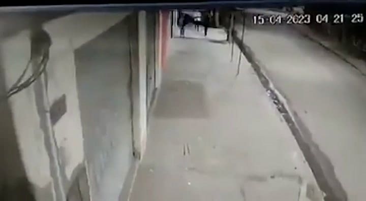 Así robaba el delincuente montado a caballo en Florencio Varela