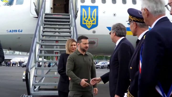 La llegada de Zelensky a Francia para participar del acto por los 80 años del Día-D